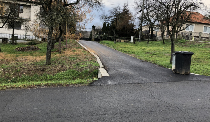  Rekonštrukcia miestnych komunikácií Veľké Zlievce