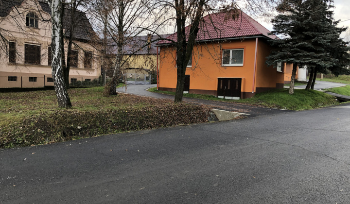  Rekonštrukcia miestnych komunikácií Veľké Zlievce