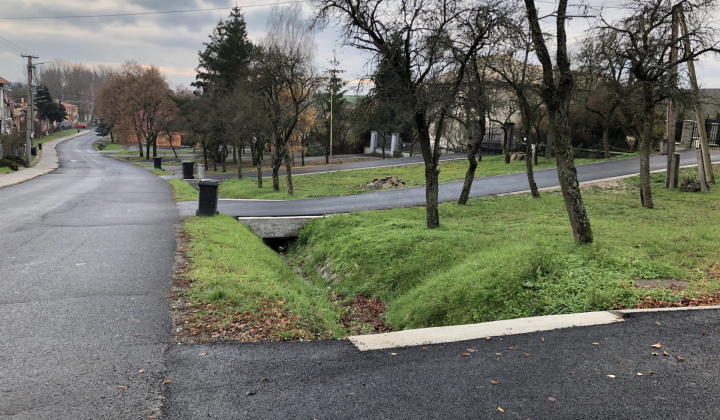  Rekonštrukcia miestnych komunikácií Veľké Zlievce
