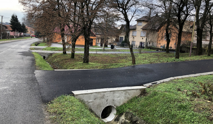  Rekonštrukcia miestnych komunikácií Veľké Zlievce